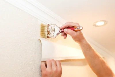 Pose de papier peint à Scionzier — revêtements muraux et toiles de verre